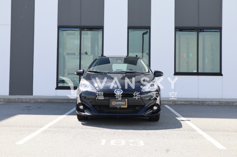 251104135232_2016 Toyota Prius C Black 08.JPG